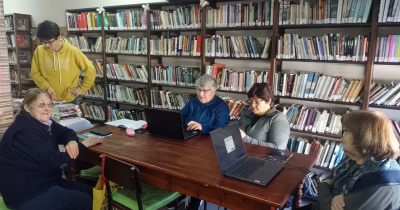 Del ABC digital a la mejora edilicia: estudiantes de la FIO en la Biblioteca Amoroso