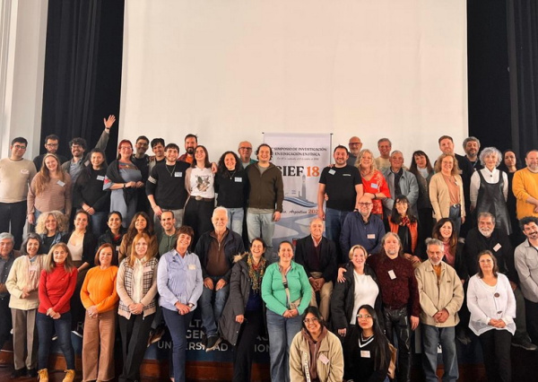 Destacada participación de investigadoras de la FIO en Simposio de Investigación en Educación en Física