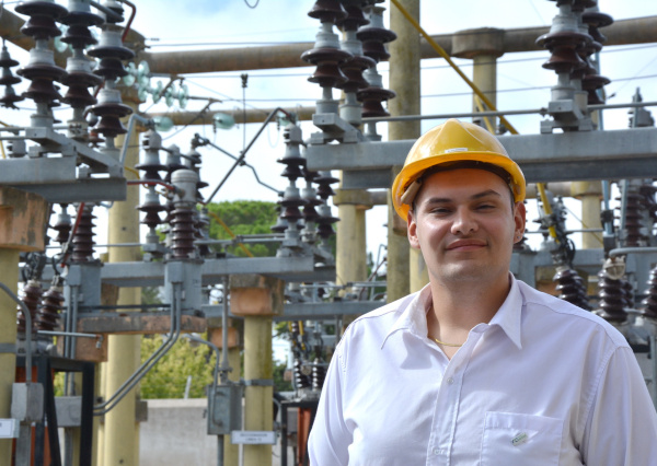 De un escenario de stand up a toda la red eléctrica de Olavarría
